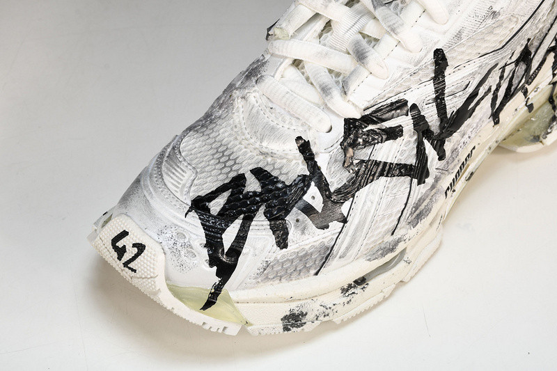 Balenciaga Runner 677402 W3RBQ 9010