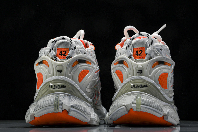 Balenciaga Runner W3RBM-9770