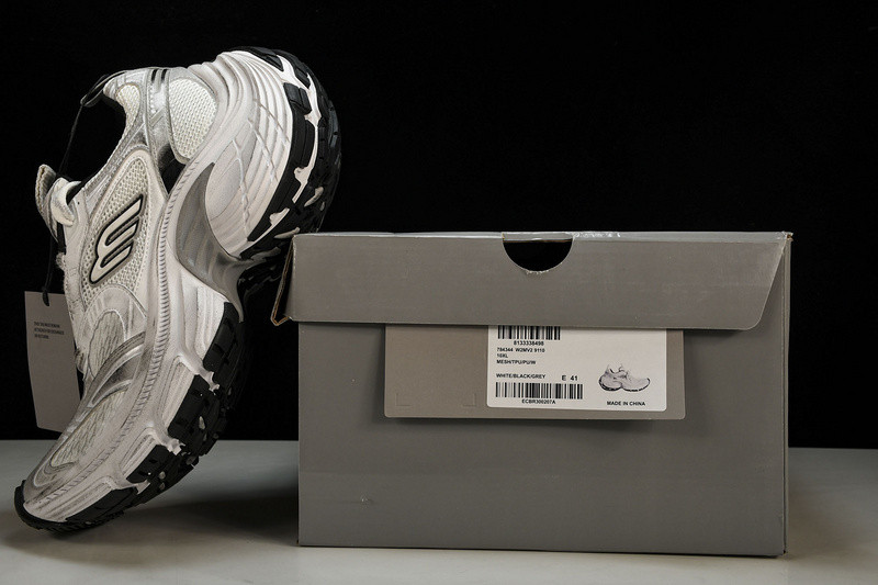 Balenciaga 10XL Sneaker