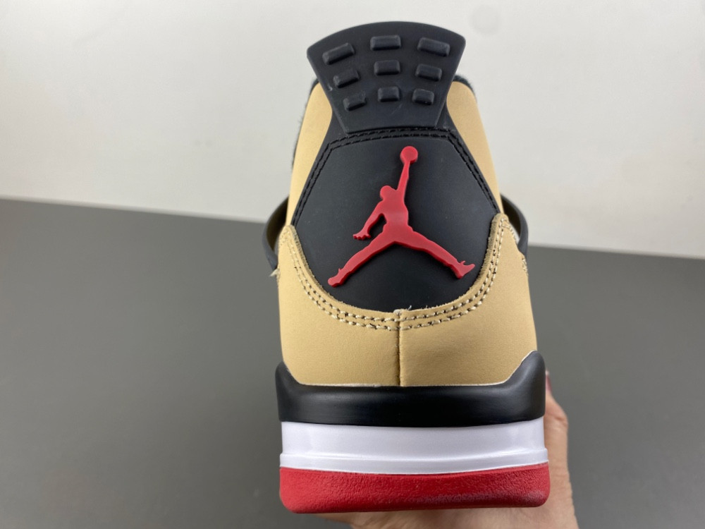 Air Jordan 4 Retro 