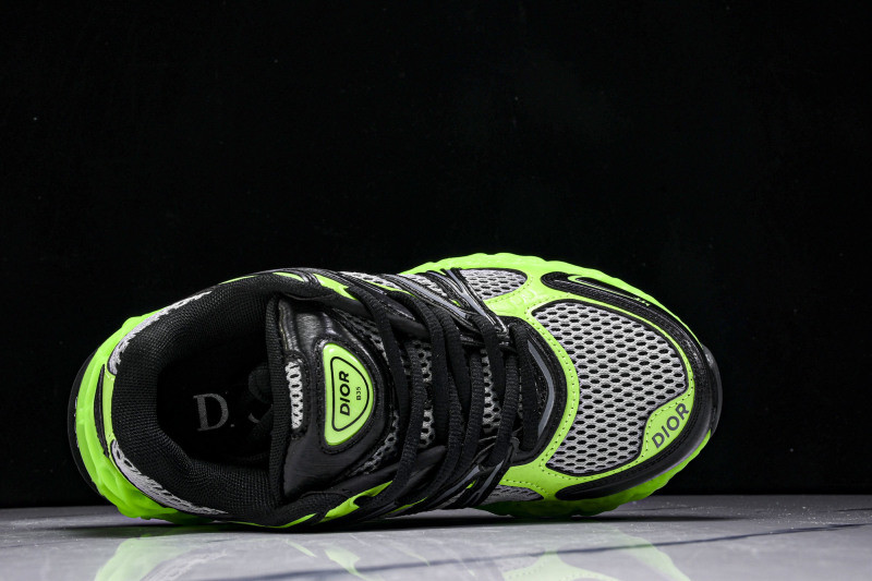DR B35 Sneaker