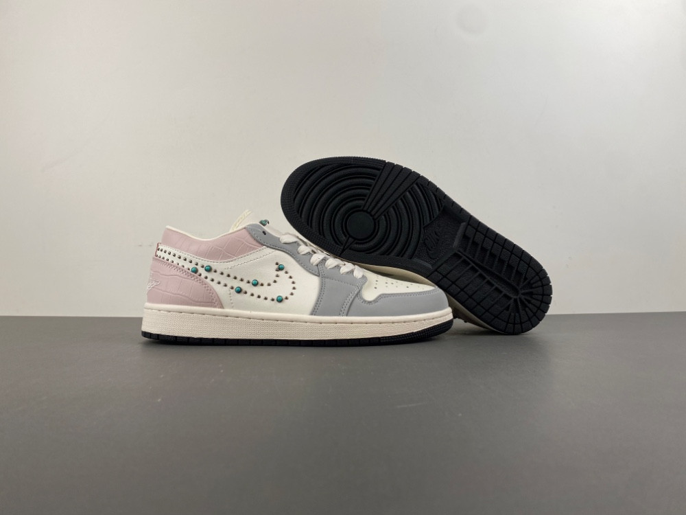 Air Jordan 1 Low IH7319-001