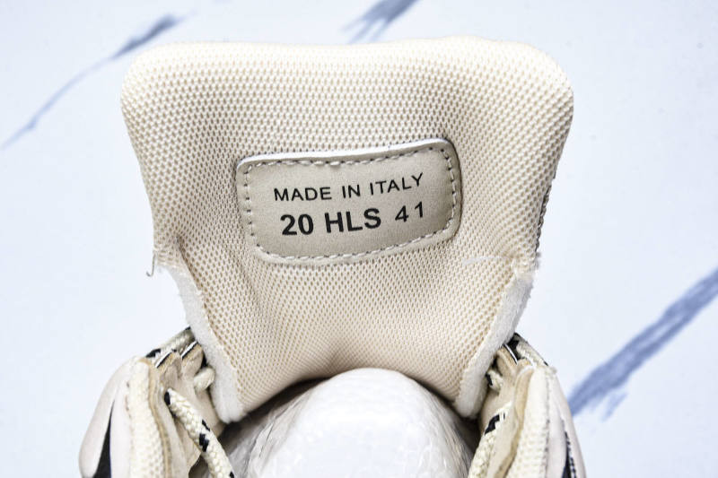 DR B44 Sneaker
