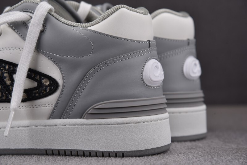 DR B57 Sneaker