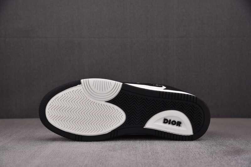 DR B57 Sneaker