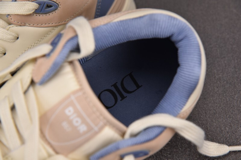 DR B57 Sneaker