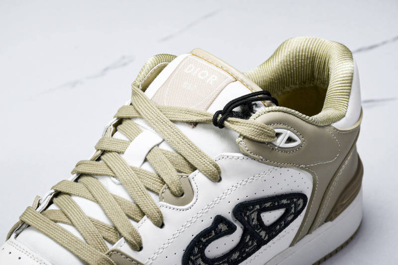 DR B57 Sneaker