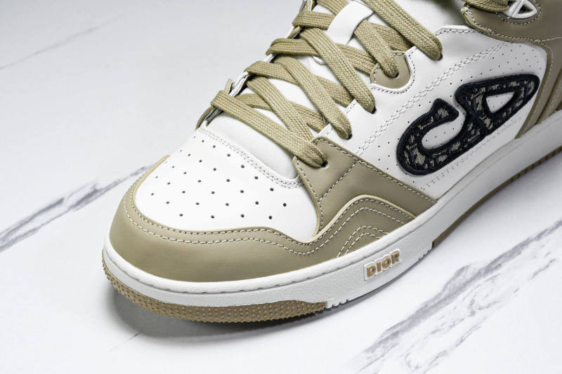 DR B57 Sneaker