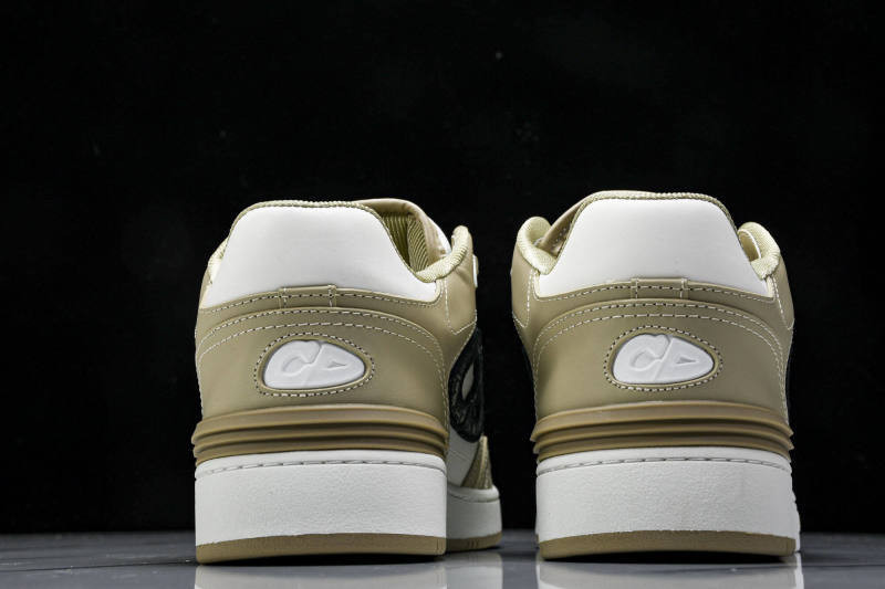 DR B57 Sneaker