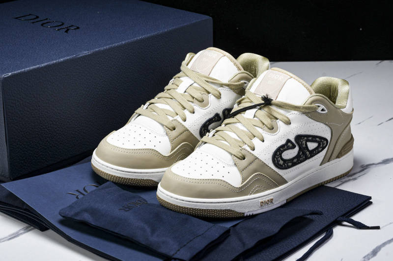 DR B57 Sneaker