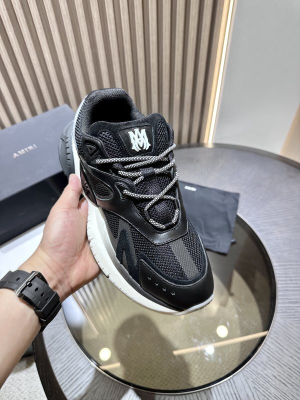 Amiri Runner