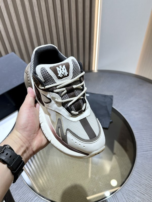 Amiri Runner