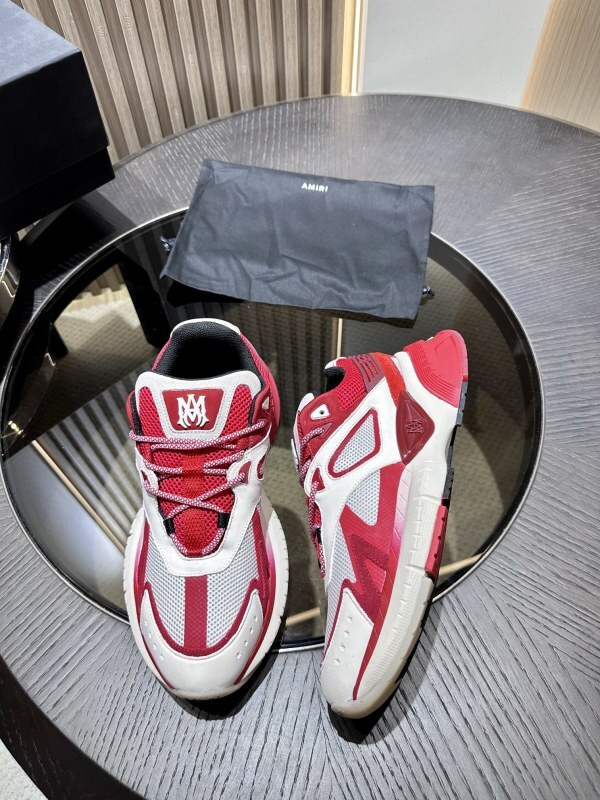 Amiri Runner