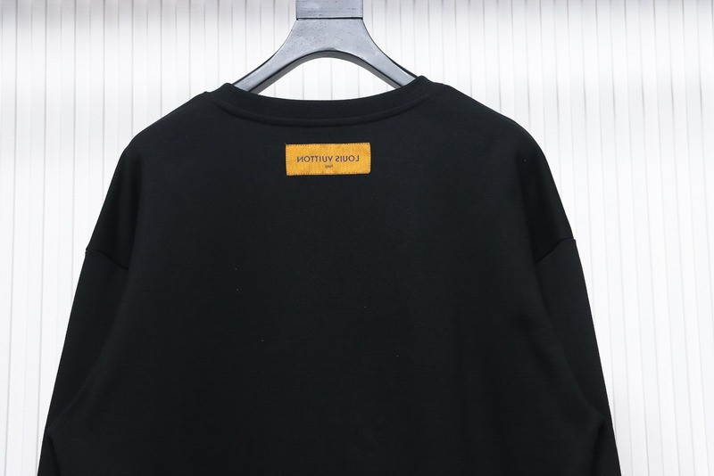L*V HOODIE