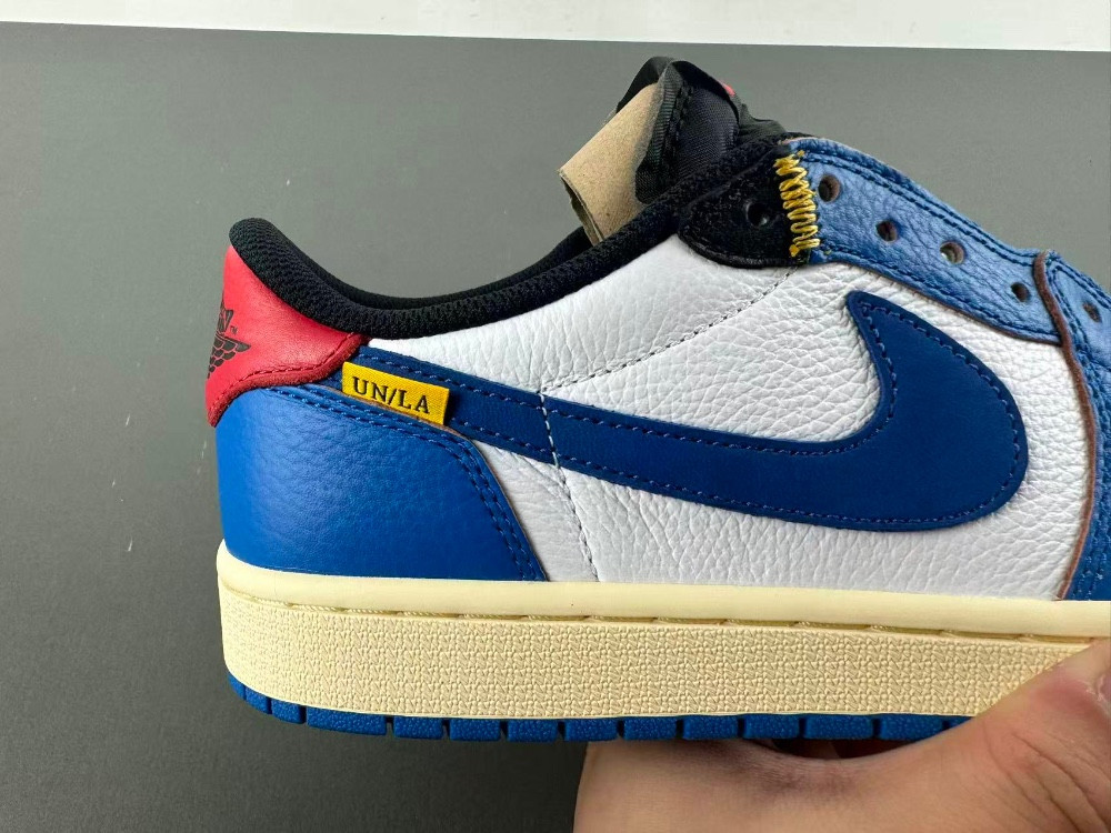 Air Jordan 1 Low UN HQ6998-146