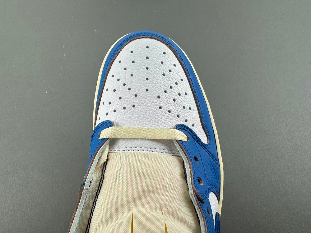Air Jordan 1 Low UN HQ6998-146