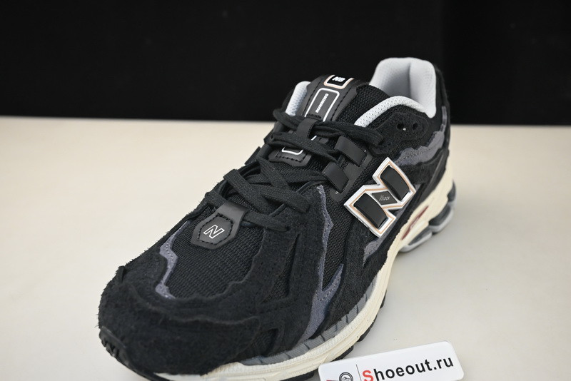 NEW Balan* Sneakers