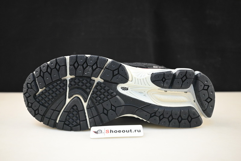 NEW Balan* Sneakers