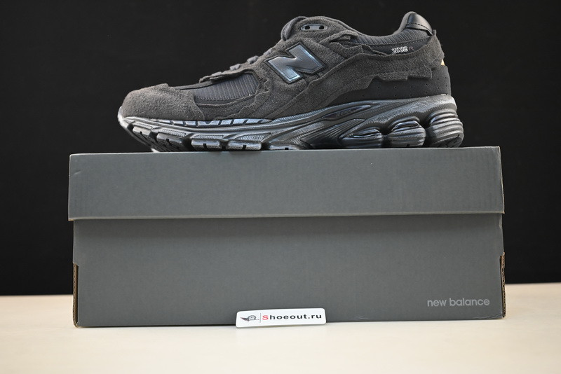 NEW Balan* Sneakers