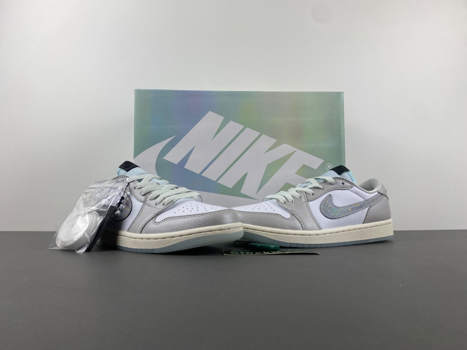 Air Jordan 1 Low OG “Year of the Snake” HF3144-100