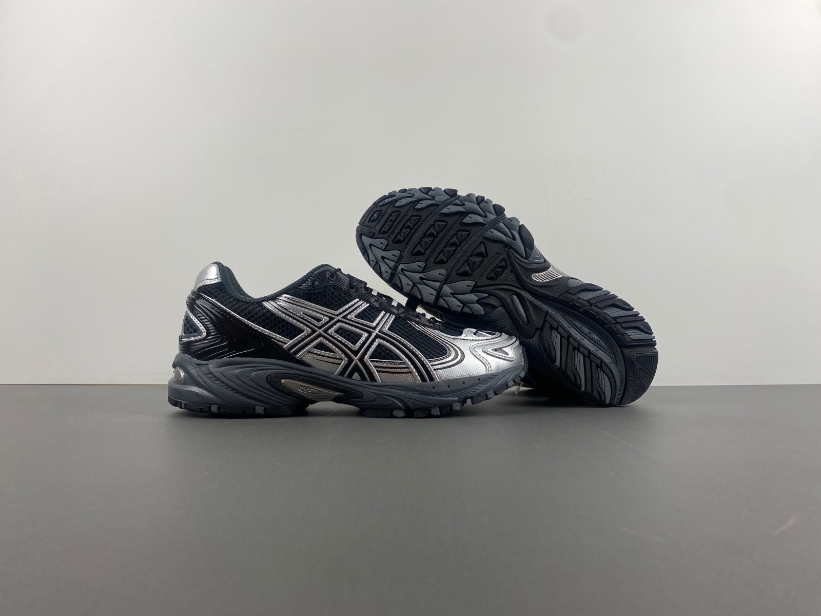 As*ic*s sneaker