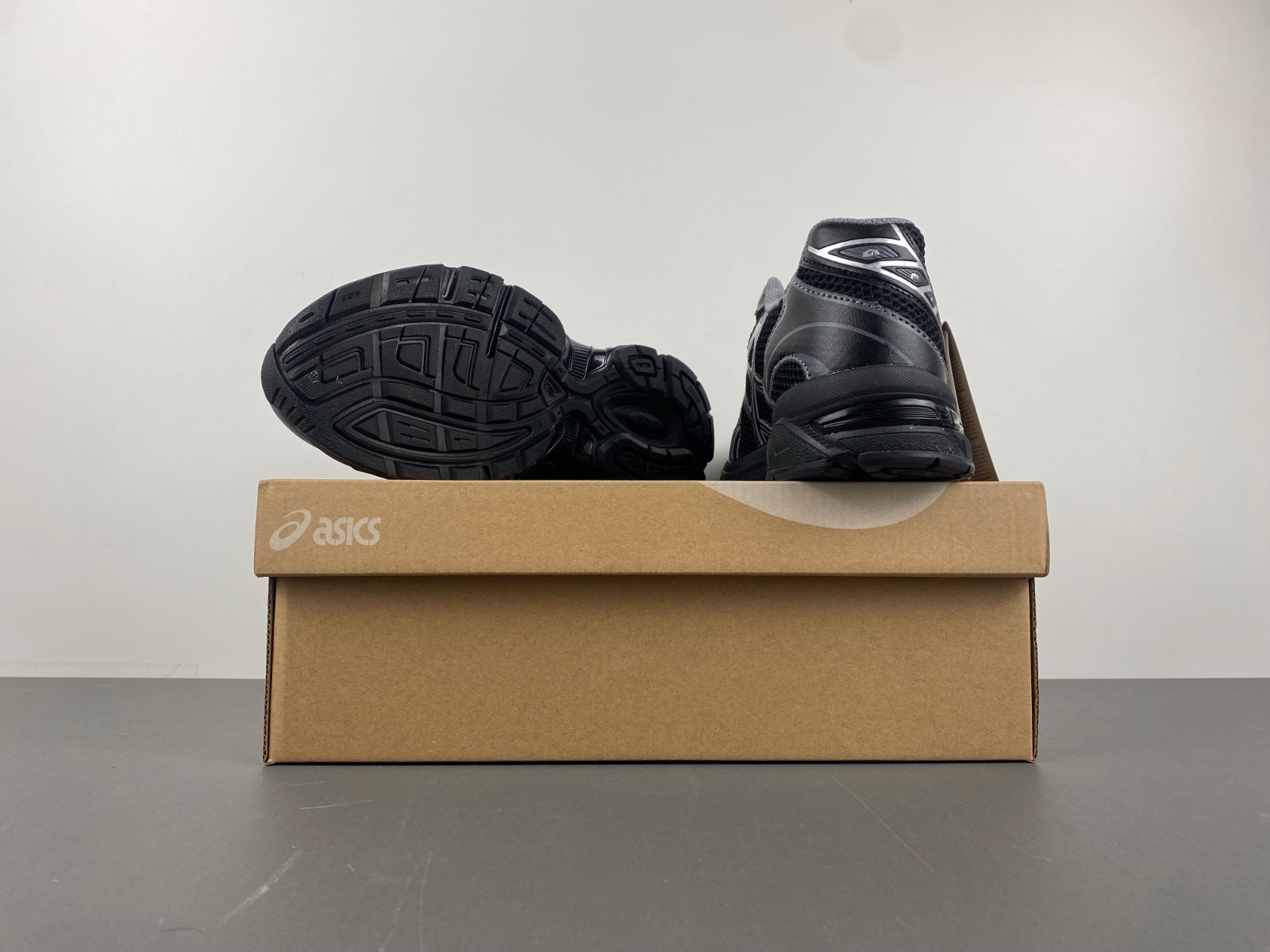 As*ic*s sneaker