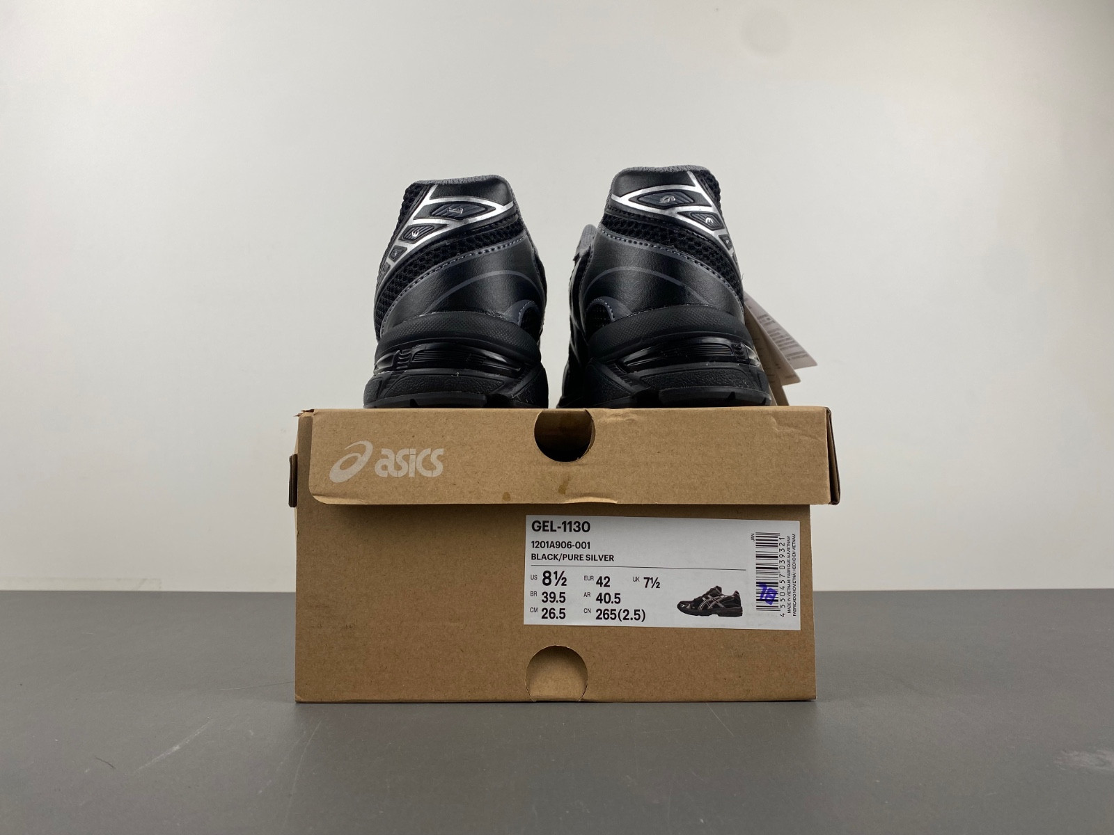 As*ic*s sneaker