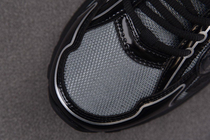 DR B30 Sneaker