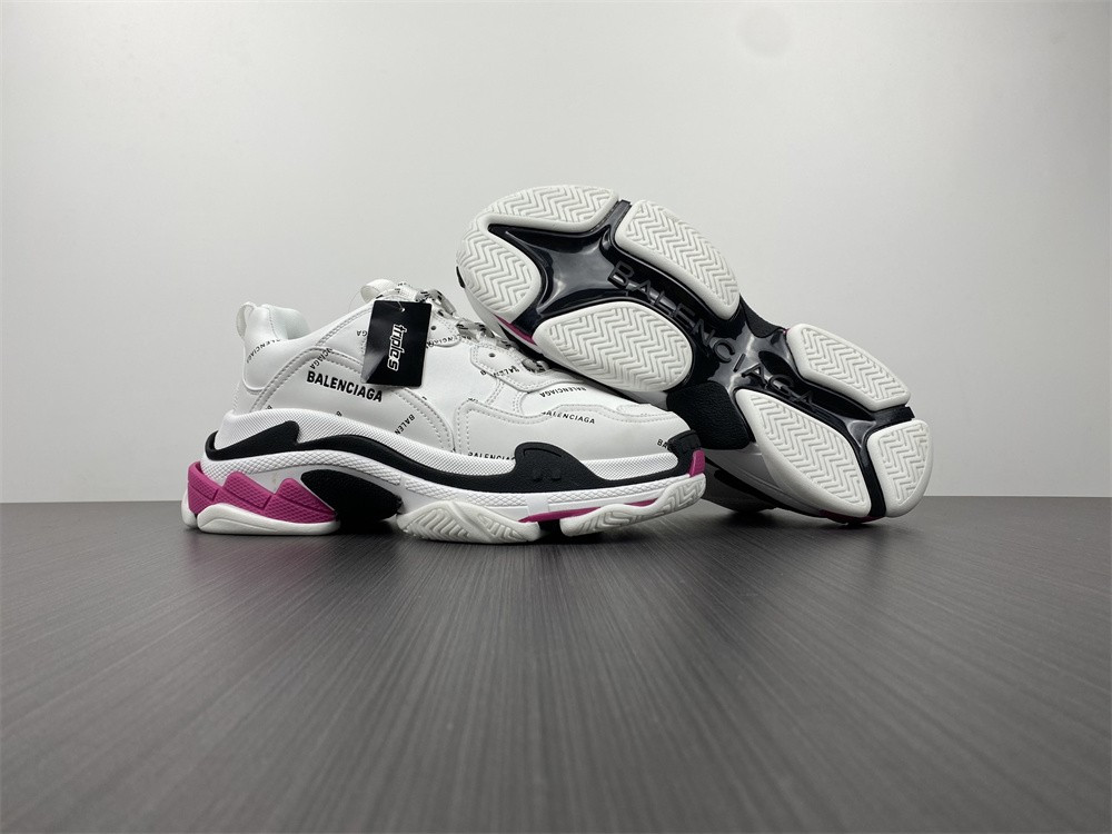 BLCG Triple S 524039-W2FA4-9155