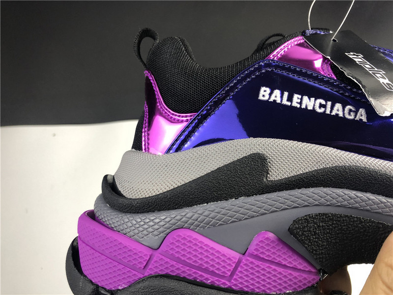 BLCG Triple S 524039-W2FW1-1976