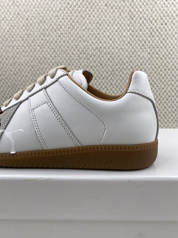 ma*s*n Ma*i*la sneakers