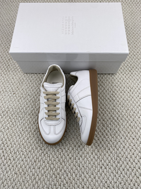 ma*s*n Ma*i*la sneakers