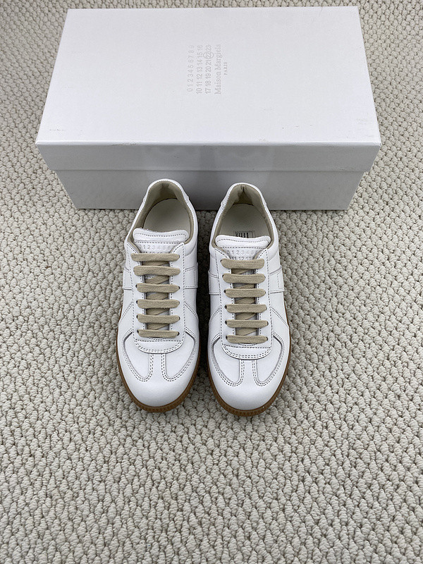ma*s*n Ma*i*la sneakers