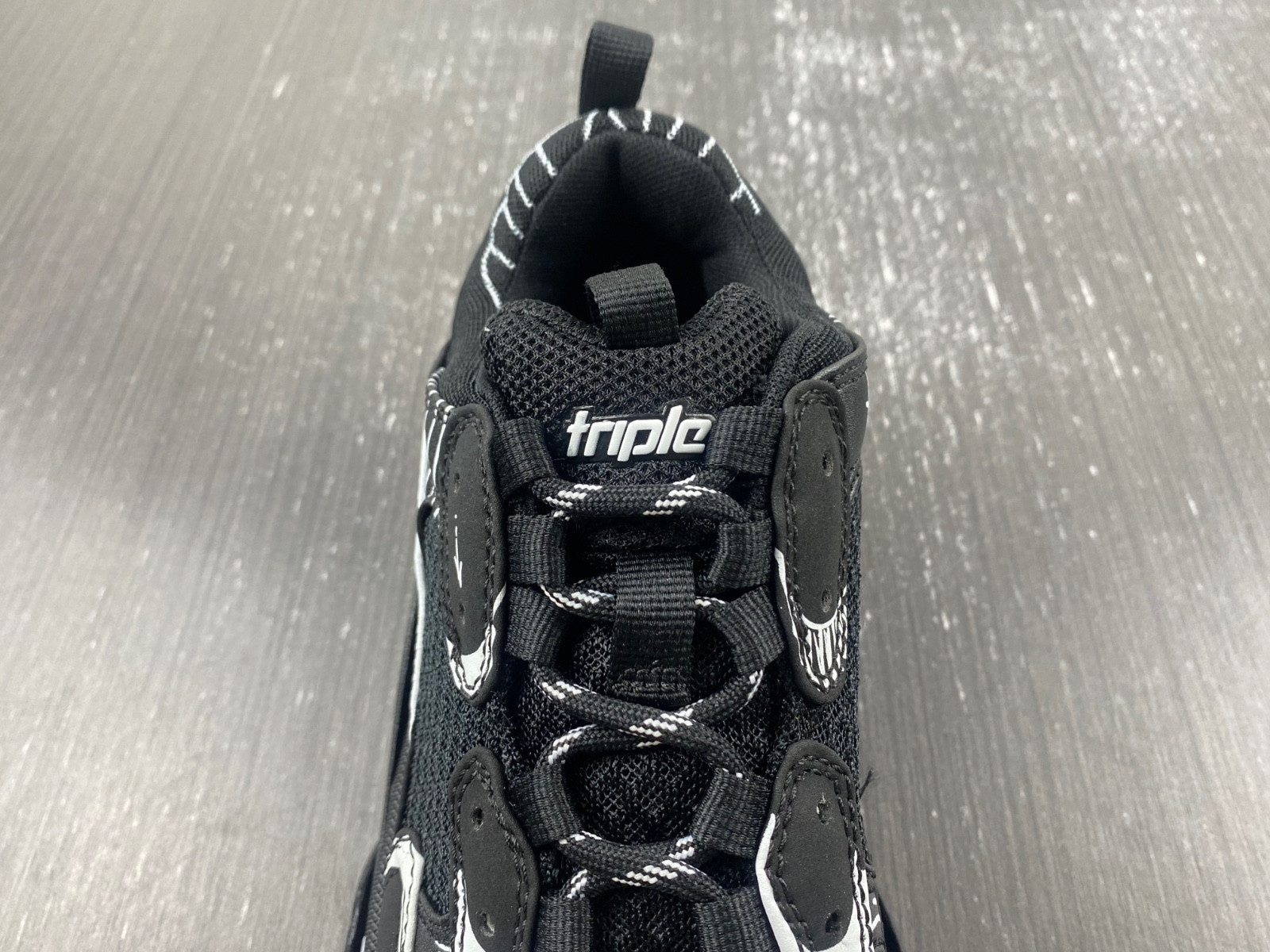 Ba*len*cia*ga triple s  536737 w2fw6 0102