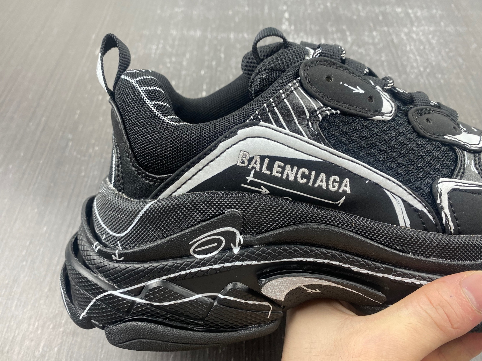 Ba*len*cia*ga triple s  536737 w2fw6 0102
