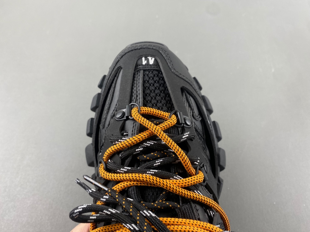 Balenciaga track 800592 WTRHK 1000