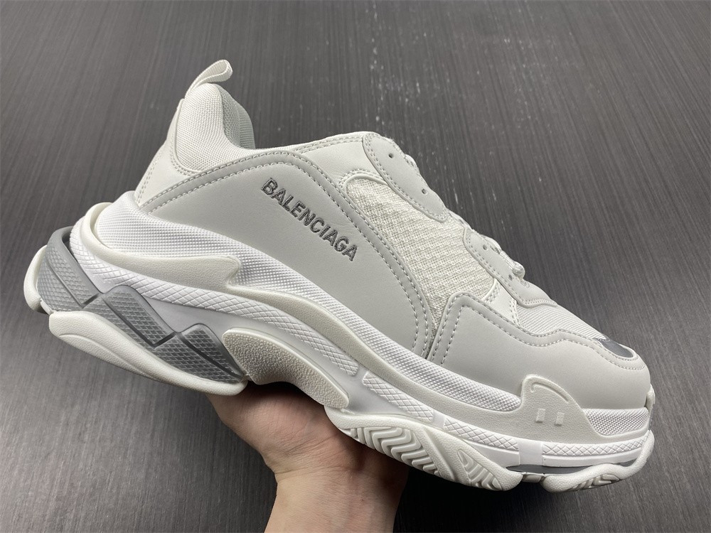 Ba*len*cia*ga triple s  836737 w2fs4 1209