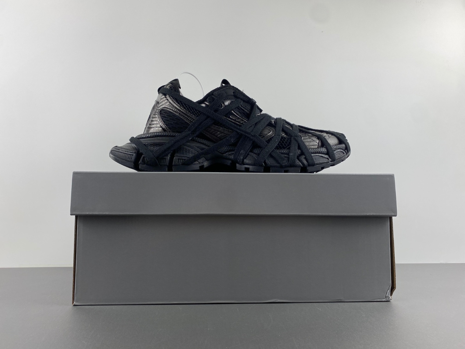 Ba*len*cia*ga phantom sneaker 778698 w3xll 0125