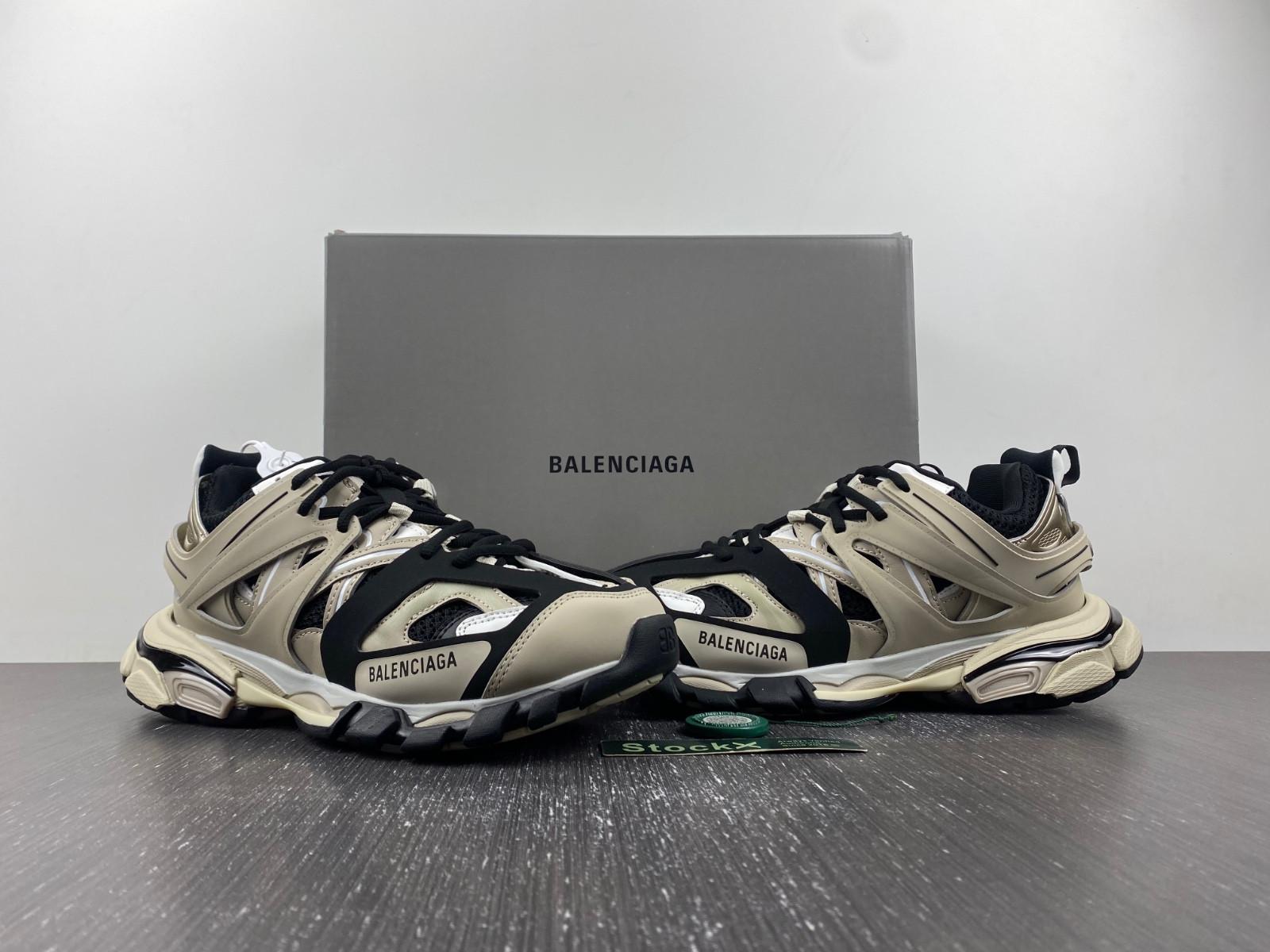 Ba*len*cia*ga track 542023 w3ac4 8071