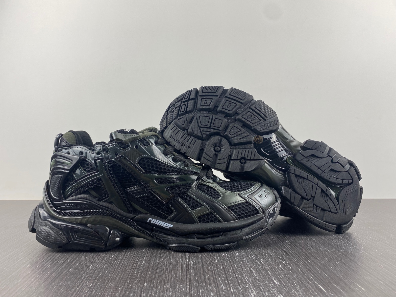 Ba*len*cia*ga runner 656063 w3rb6 1266