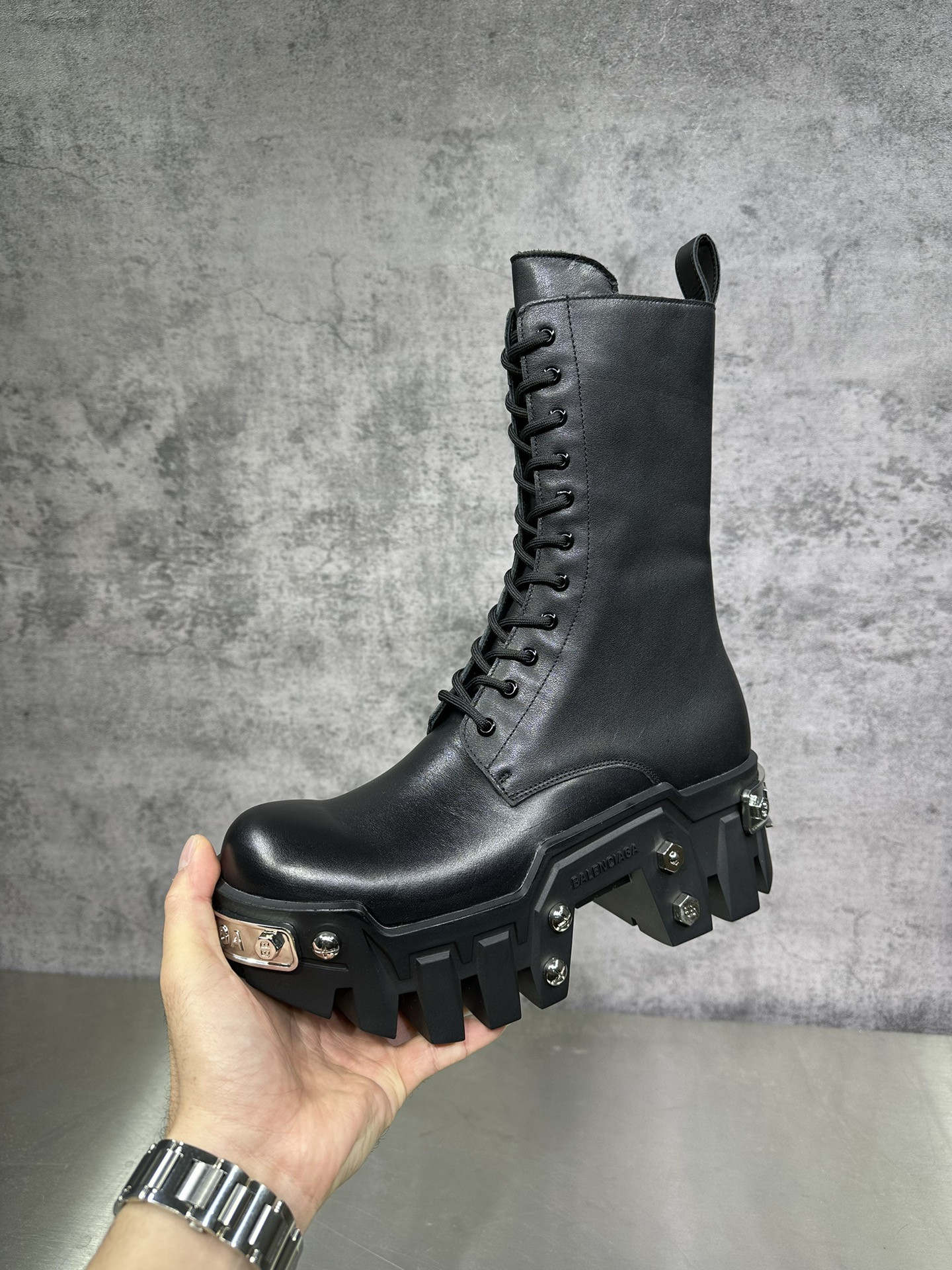 Ba*len*cia*ga boots
