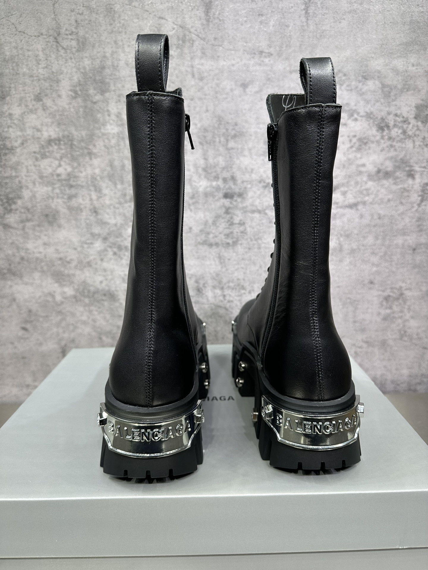 Ba*len*cia*ga boots