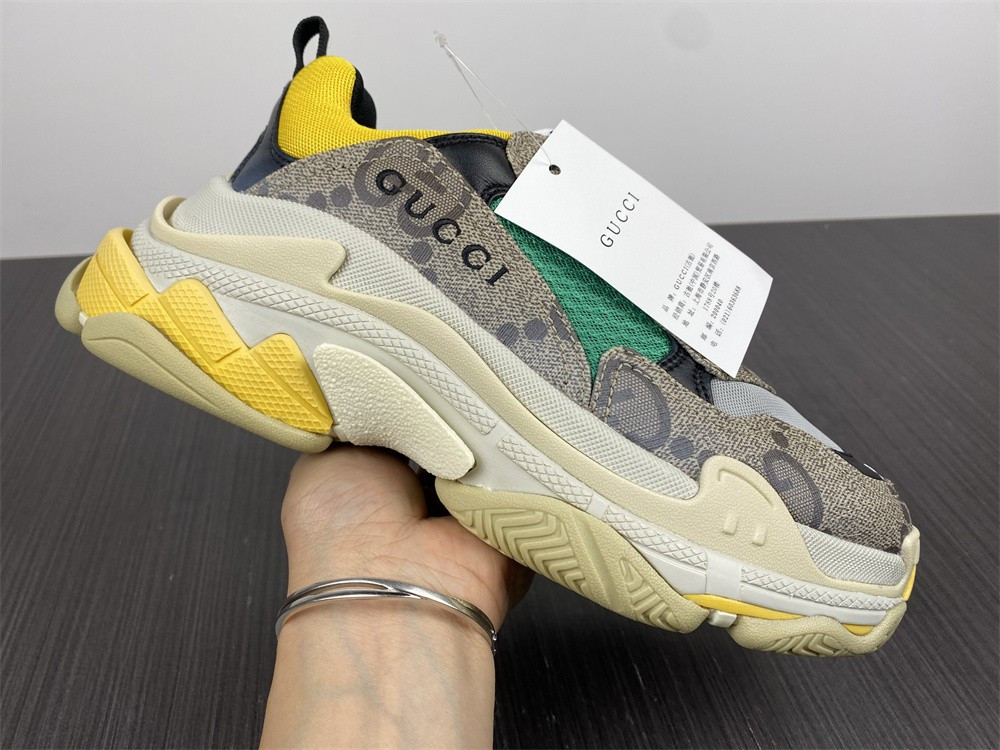 Ba*len*cia*ga triple s x gc