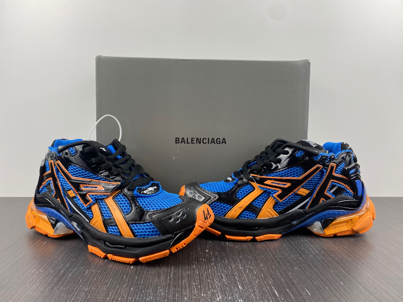 Ba*len*cia*ga runner 677403 w2rb1 1120