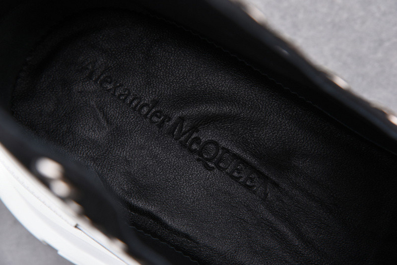 MQ Sneakers