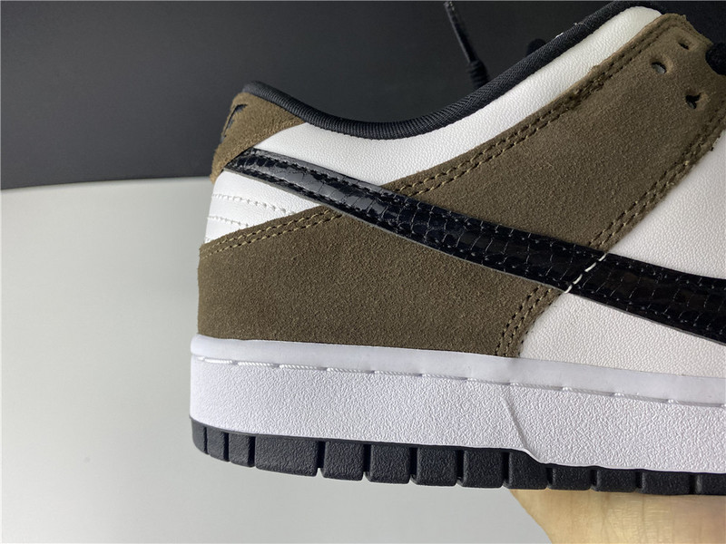 Nike SB Dunk Low “Trail” 304292-102