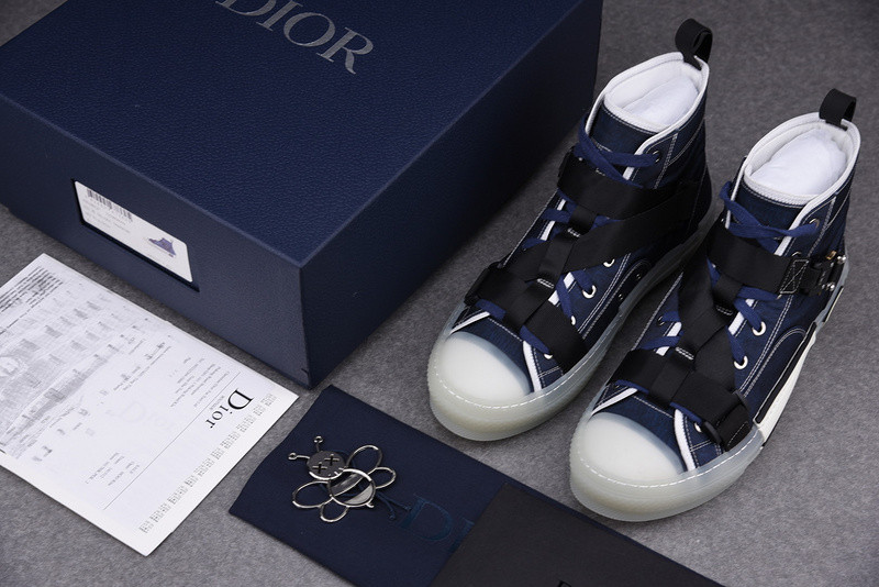 DR B23 High Top Sneaker