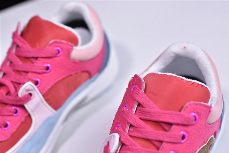 CNL Sneakers