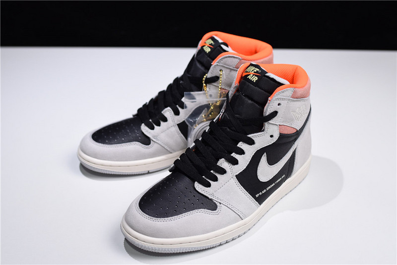 Air Jordan 1 Retro High OG “Neutral Grey” 555088-018