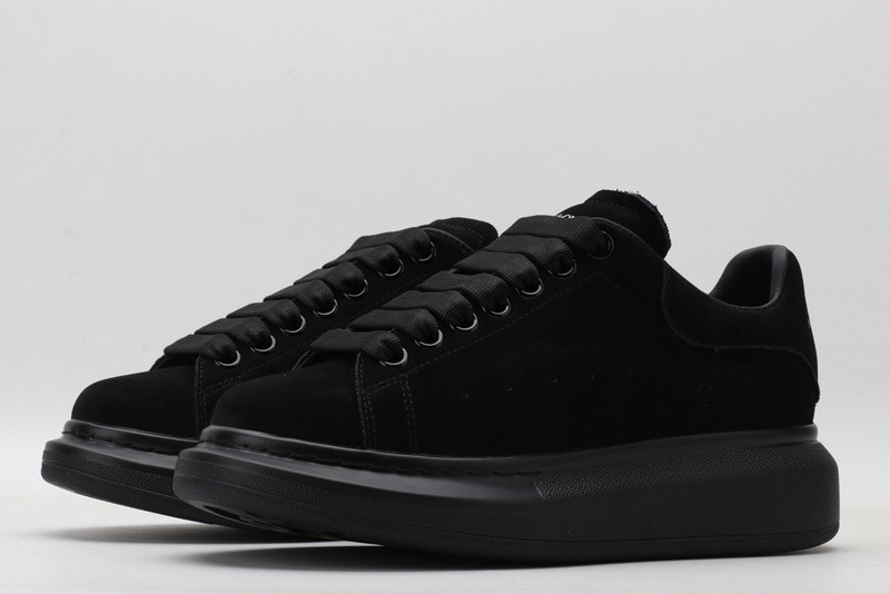 Alexander McQueen Sneakers 575412WHVIW1069